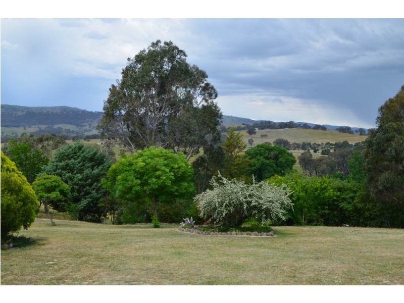 86 Cloverdale Road, Tumut NSW 2720