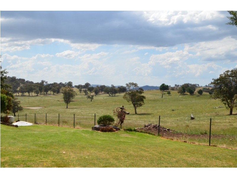 86 Cloverdale Road, Tumut NSW 2720