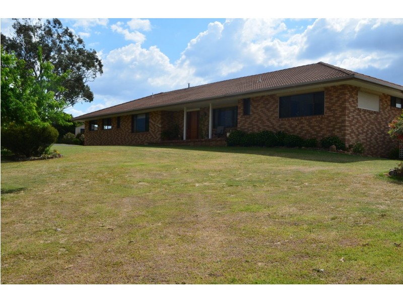 86 Cloverdale Road, Tumut NSW 2720