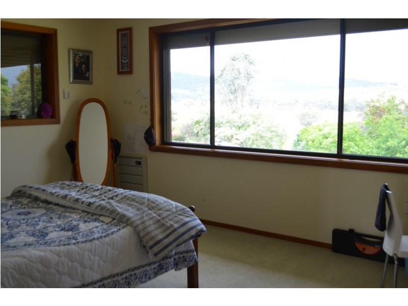 86 Cloverdale Road, Tumut NSW 2720