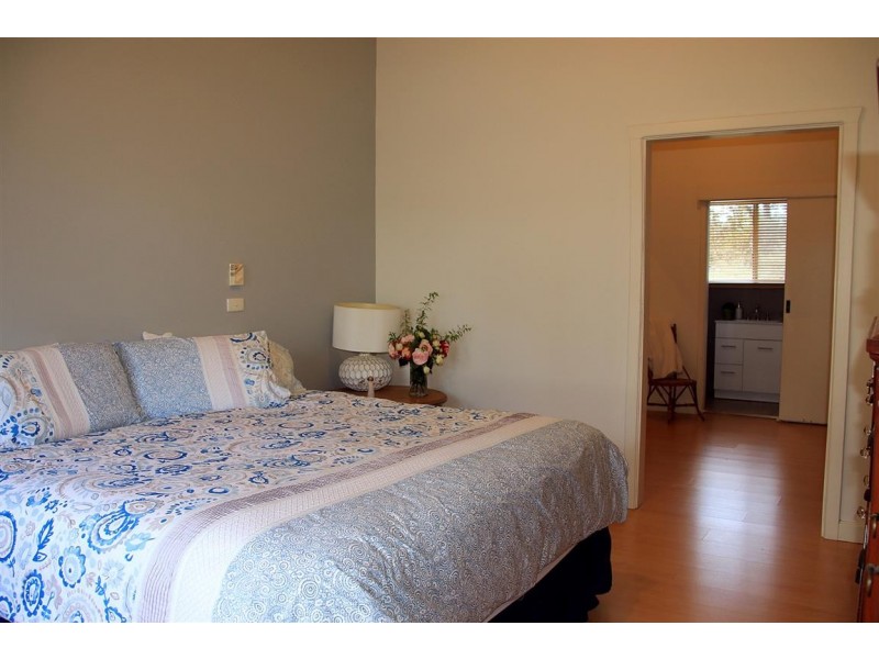 221 Green Street, Lockhart NSW 2656