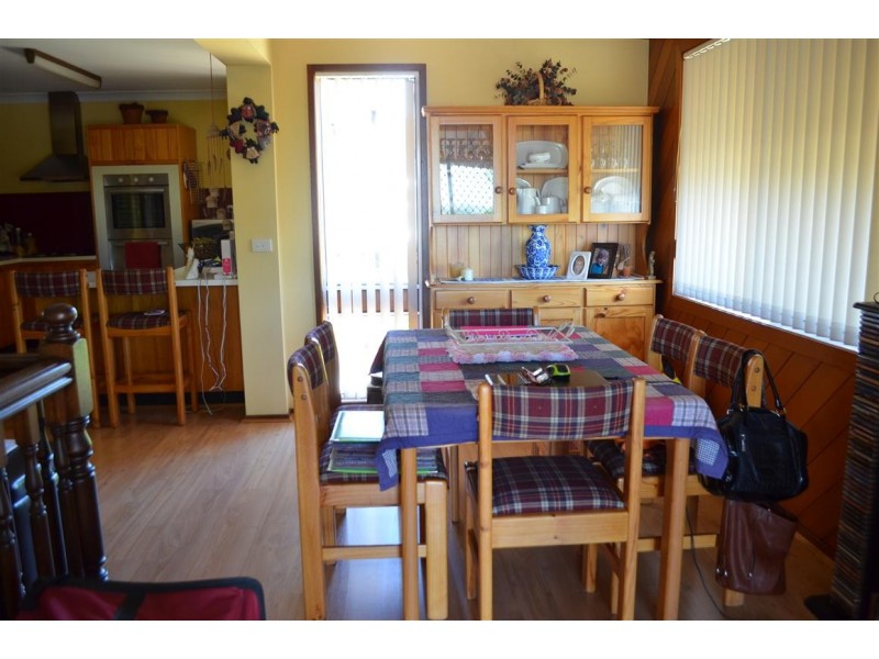 15 Cedar Crescent, Tumut NSW 2720