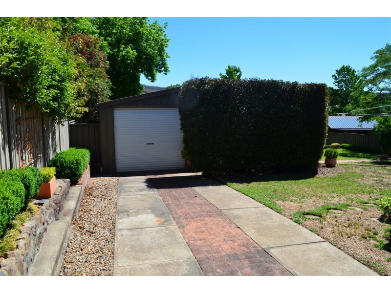 15 Cedar Crescent, Tumut NSW 2720