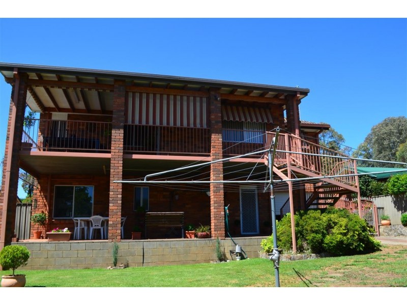 15 Cedar Crescent, Tumut NSW 2720