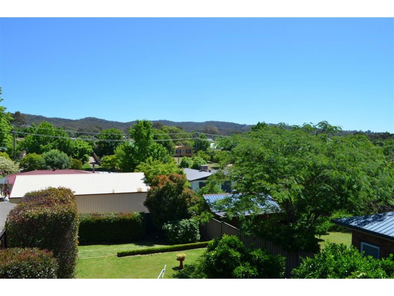 15 Cedar Crescent, Tumut NSW 2720