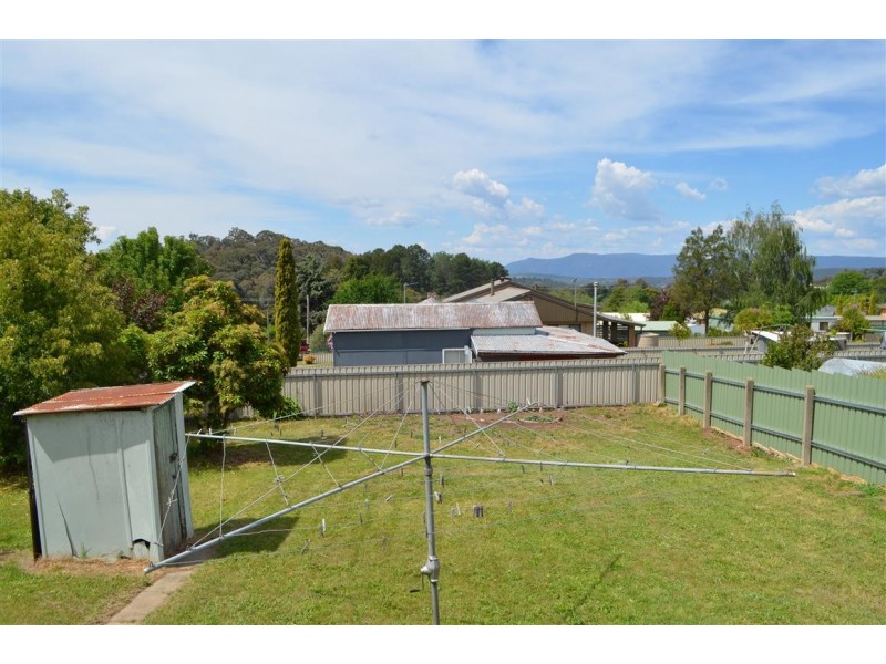 49 Bartlett Street, Batlow NSW 2730
