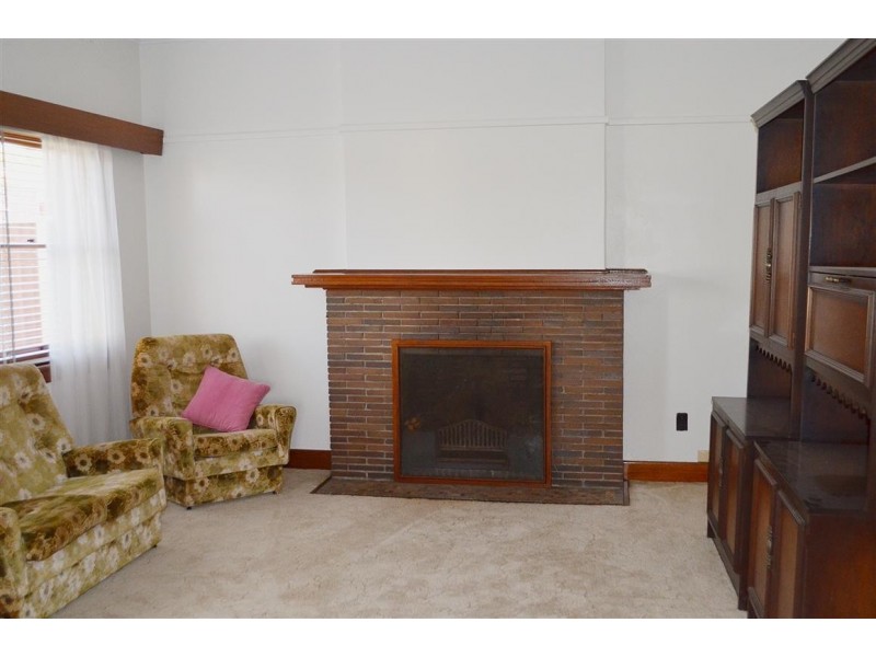 75 Simpson Street, Tumut NSW 2720