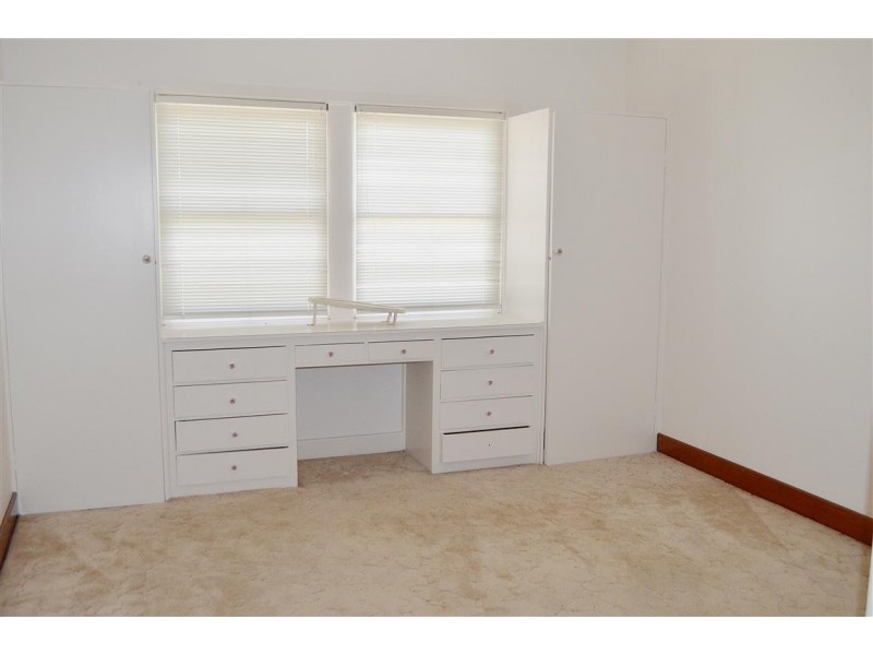 75 Simpson Street, Tumut NSW 2720