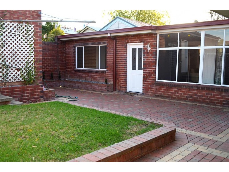 75 Simpson Street, Tumut NSW 2720