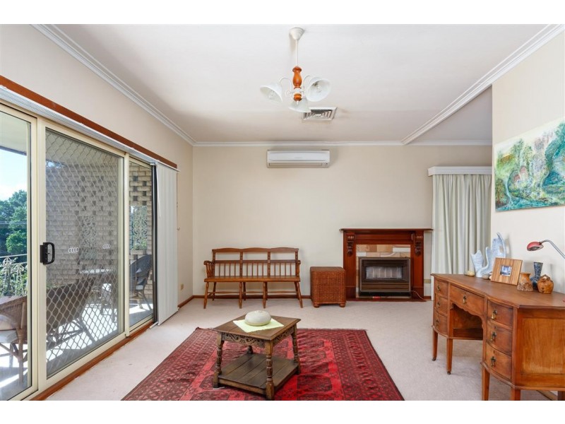 175 Simpson Street, Tumut NSW 2720