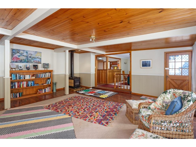 175 Simpson Street, Tumut NSW 2720