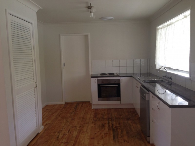 33 Quandong Ave, Tumut NSW 2720