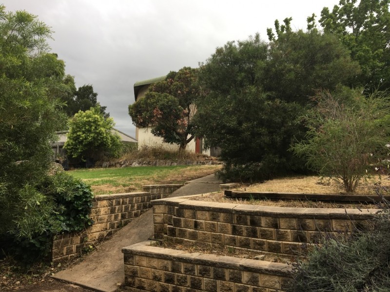 12 Elphick Street, Tumut NSW 2720