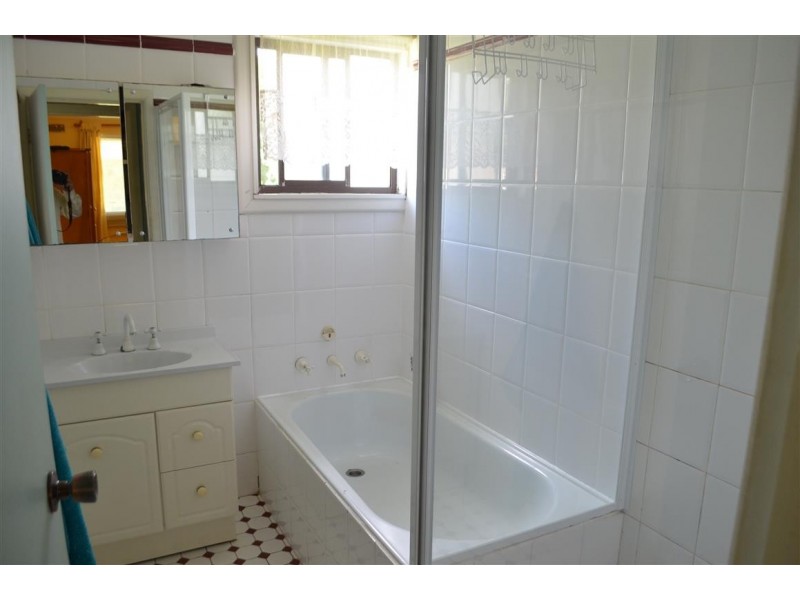 60 Selwyn Street, Adelong NSW 2729