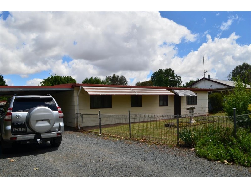 60 Selwyn Street, Adelong NSW 2729