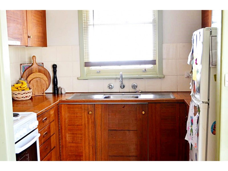 49 Carey Street, Tumut NSW 2720