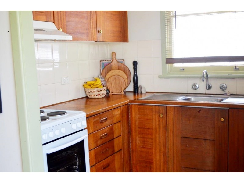 49 Carey Street, Tumut NSW 2720