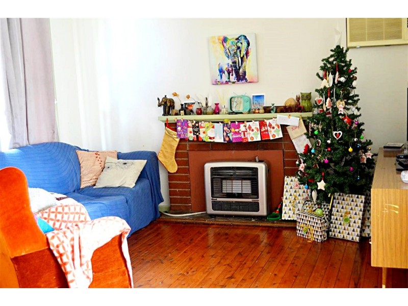 49 Carey Street, Tumut NSW 2720