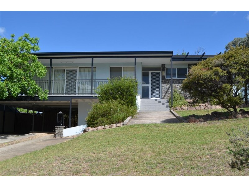 208 Wynyard Street, Tumut NSW 2720