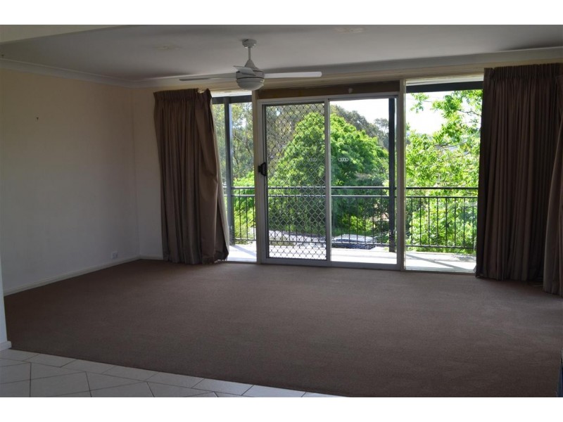 208 Wynyard Street, Tumut NSW 2720