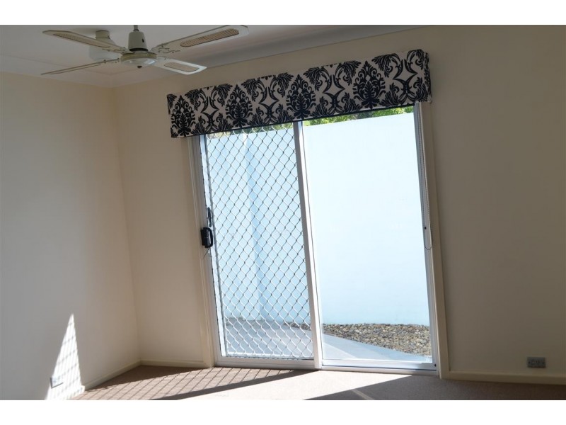 208 Wynyard Street, Tumut NSW 2720