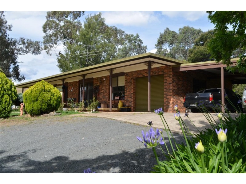 53 Cloverdale Road, Tumut NSW 2720