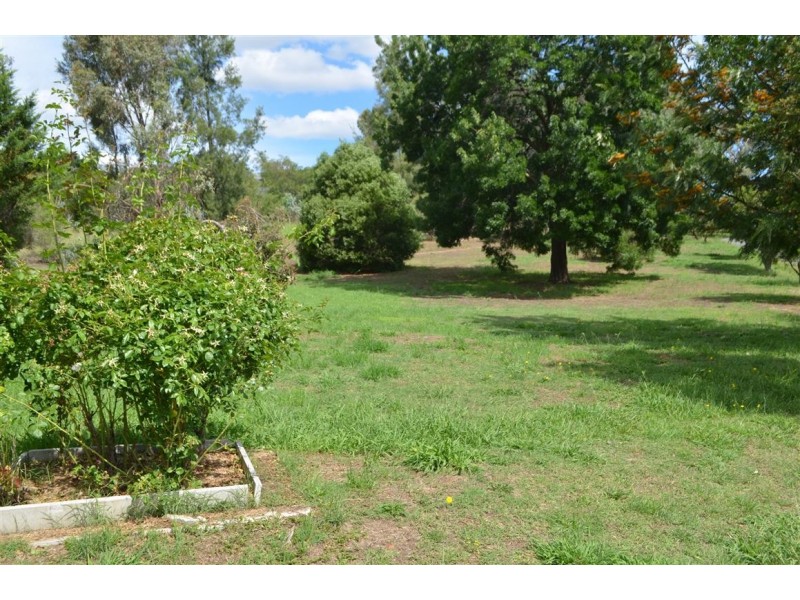53 Cloverdale Road, Tumut NSW 2720