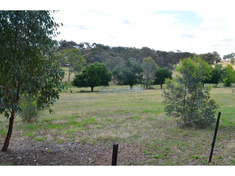 53 Cloverdale Road, Tumut NSW 2720
