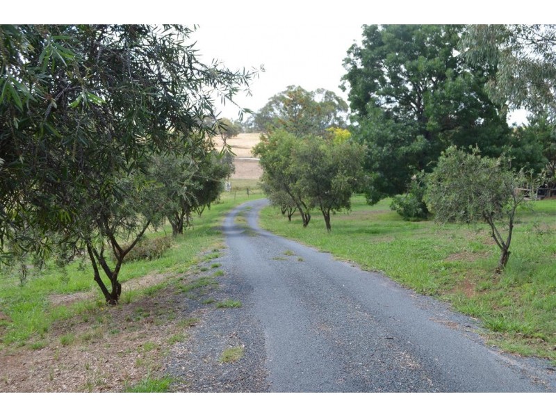 53 Cloverdale Road, Tumut NSW 2720