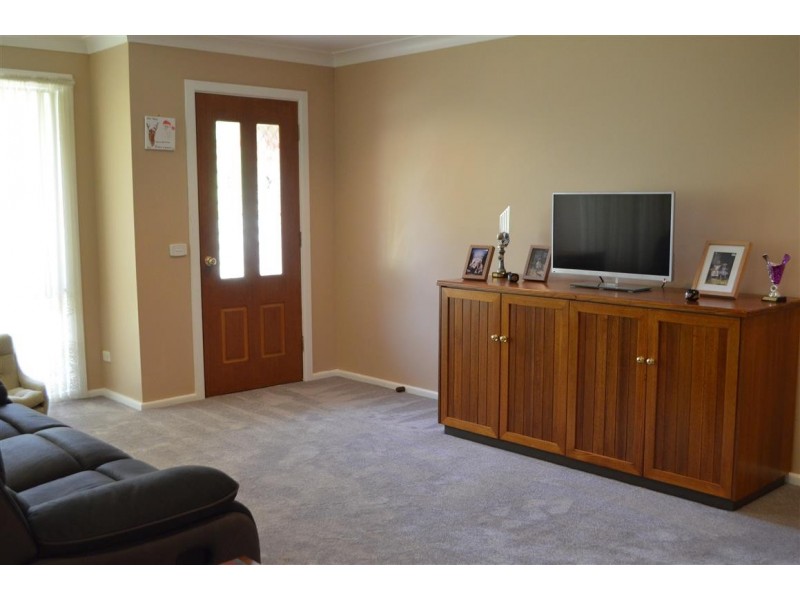 77 Broughton Street, Tumut NSW 2720