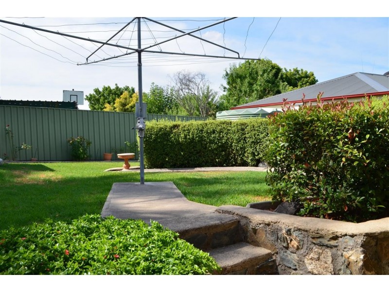 77 Broughton Street, Tumut NSW 2720
