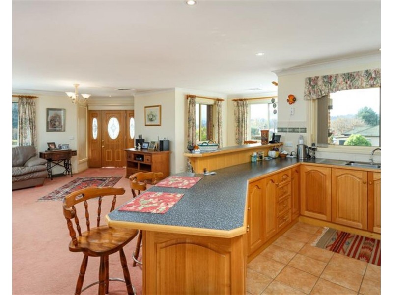 20 Howick Street, Tumut NSW 2720