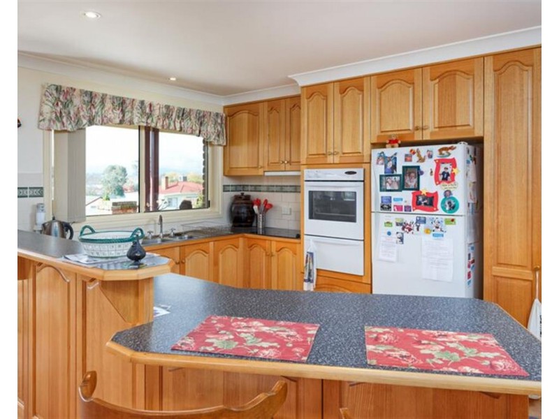 20 Howick Street, Tumut NSW 2720