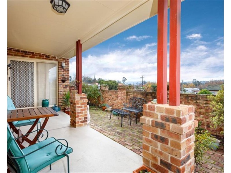 20 Howick Street, Tumut NSW 2720