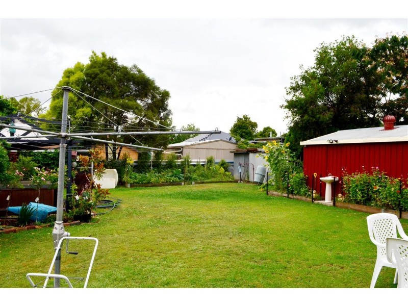 6 Gadara Place, Tumut NSW 2720