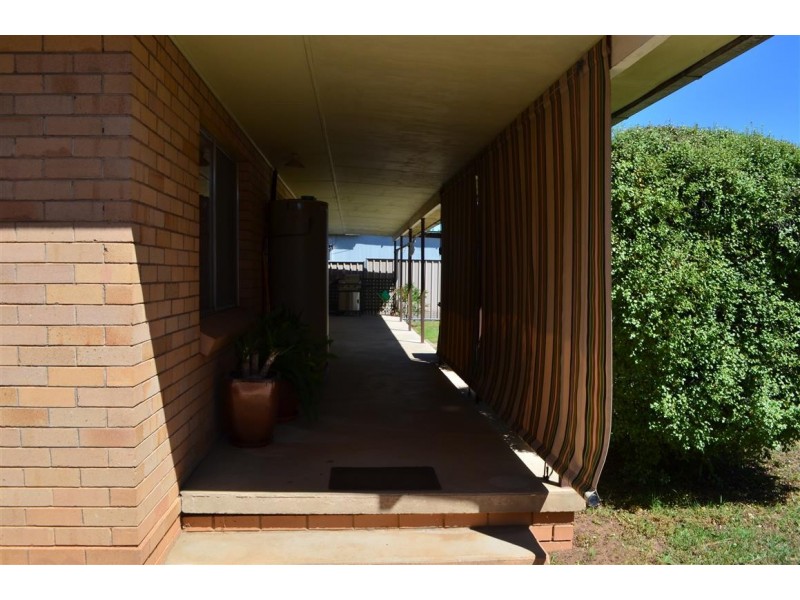 195 Capper Street, Tumut NSW 2720