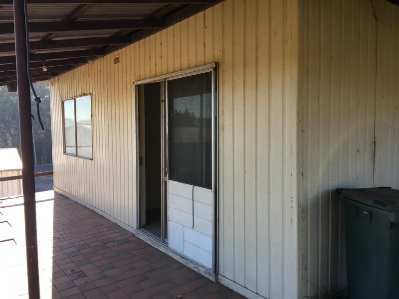 190 Snowy Mountains Highway, Tumut NSW 2720