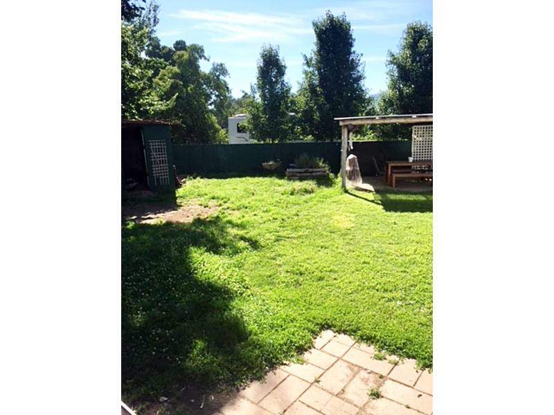 5 Travers Street, Adelong NSW 2729