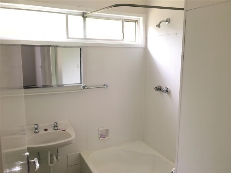 5 Gilmore Street, Adelong NSW 2729