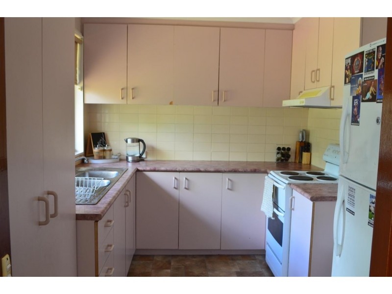 24 Broughton Street, Tumut NSW 2720