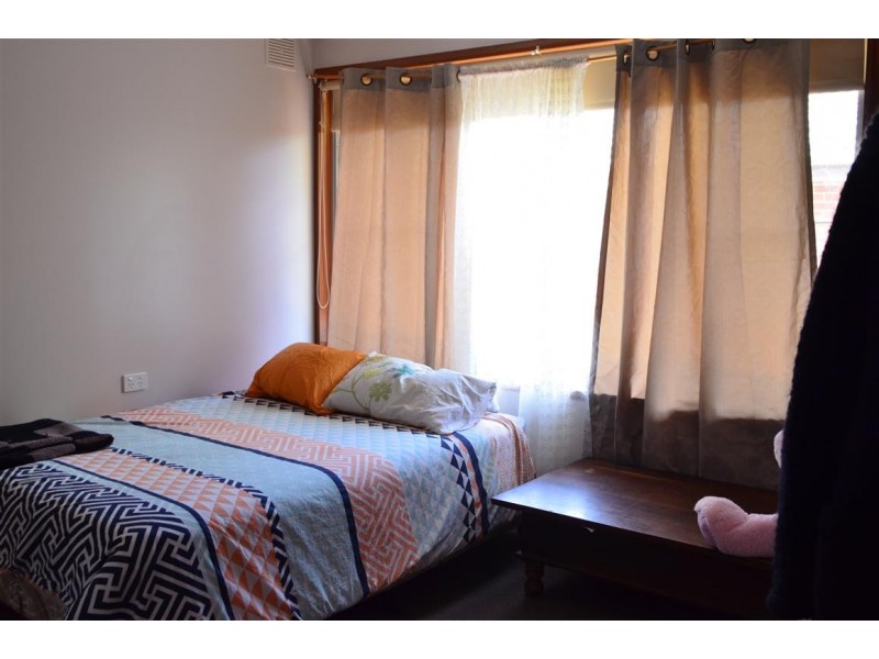 24 Broughton Street, Tumut NSW 2720