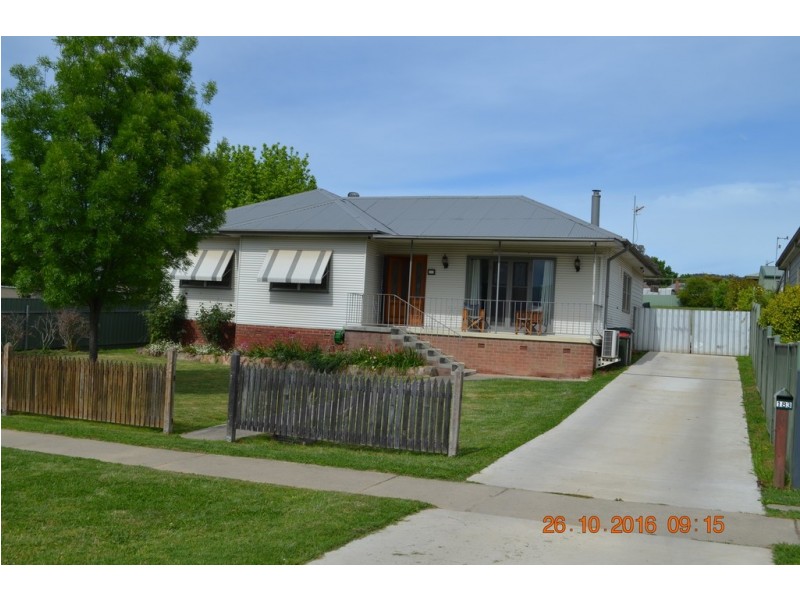 183 Capper Street, Tumut NSW 2720