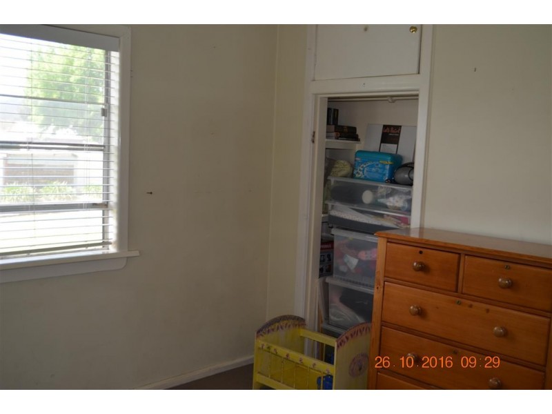 183 Capper Street, Tumut NSW 2720