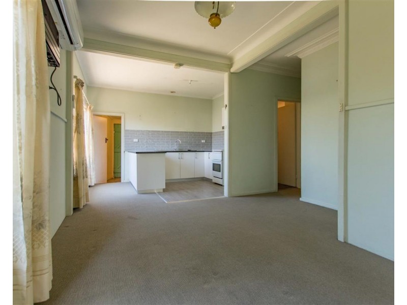 34 Howick Street, Tumut NSW 2720