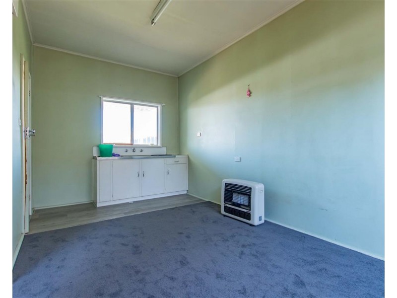 34 Howick Street, Tumut NSW 2720