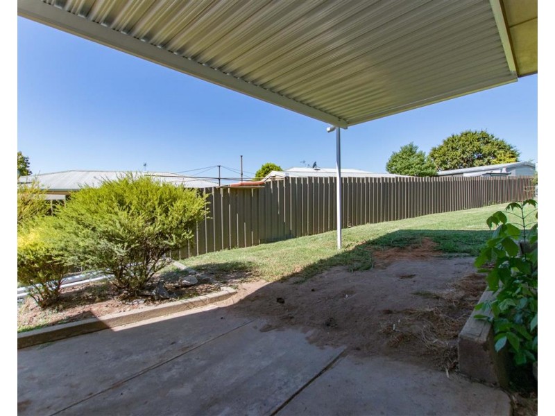 34 Howick Street, Tumut NSW 2720