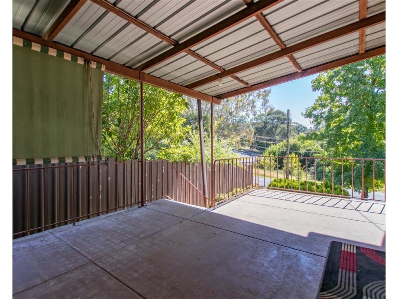 34 Howick Street, Tumut NSW 2720