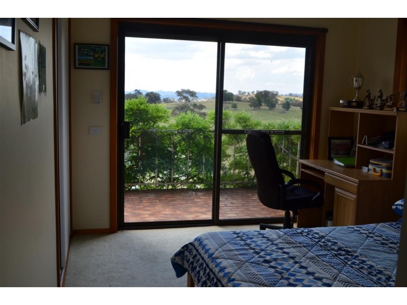 86 Cloverdale Road, Tumut NSW 2720