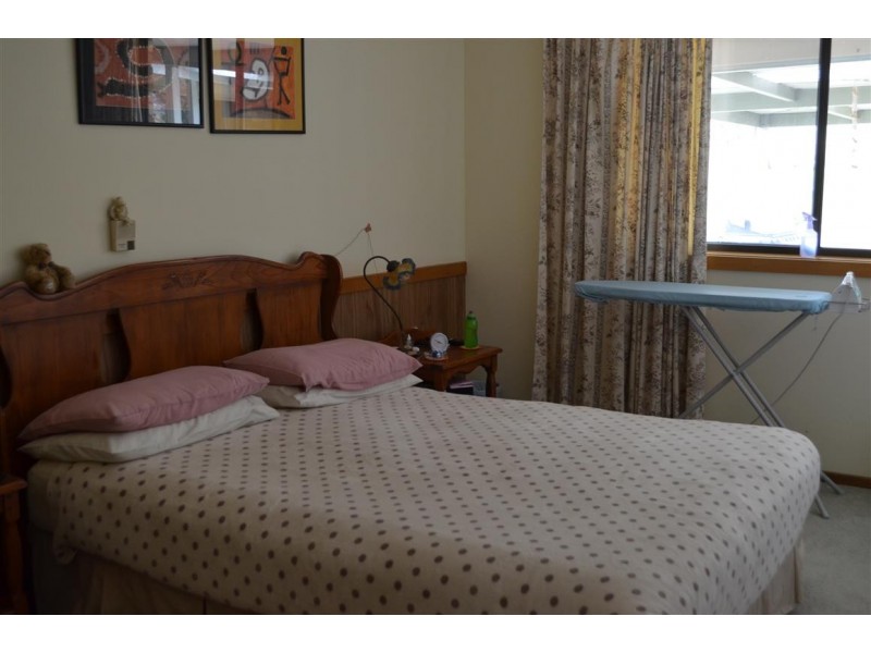 86 Cloverdale Road, Tumut NSW 2720