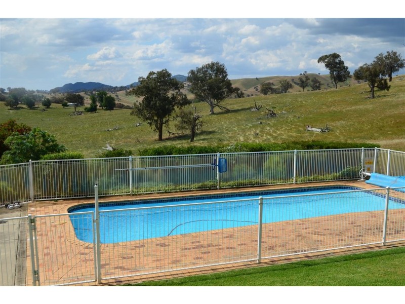 86 Cloverdale Road, Tumut NSW 2720